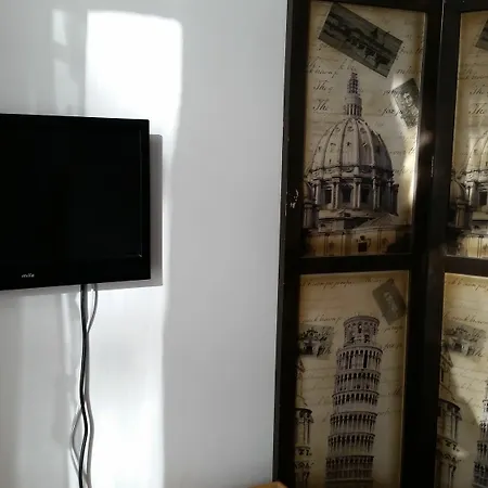 B&B T&v House